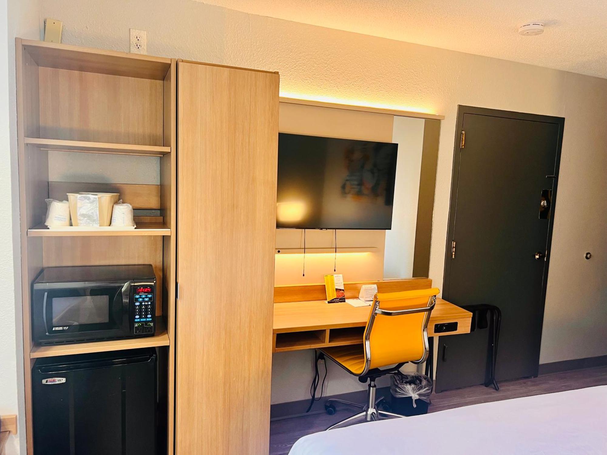 Microtel Inn By Wyndham Лексингтон Экстерьер фото
