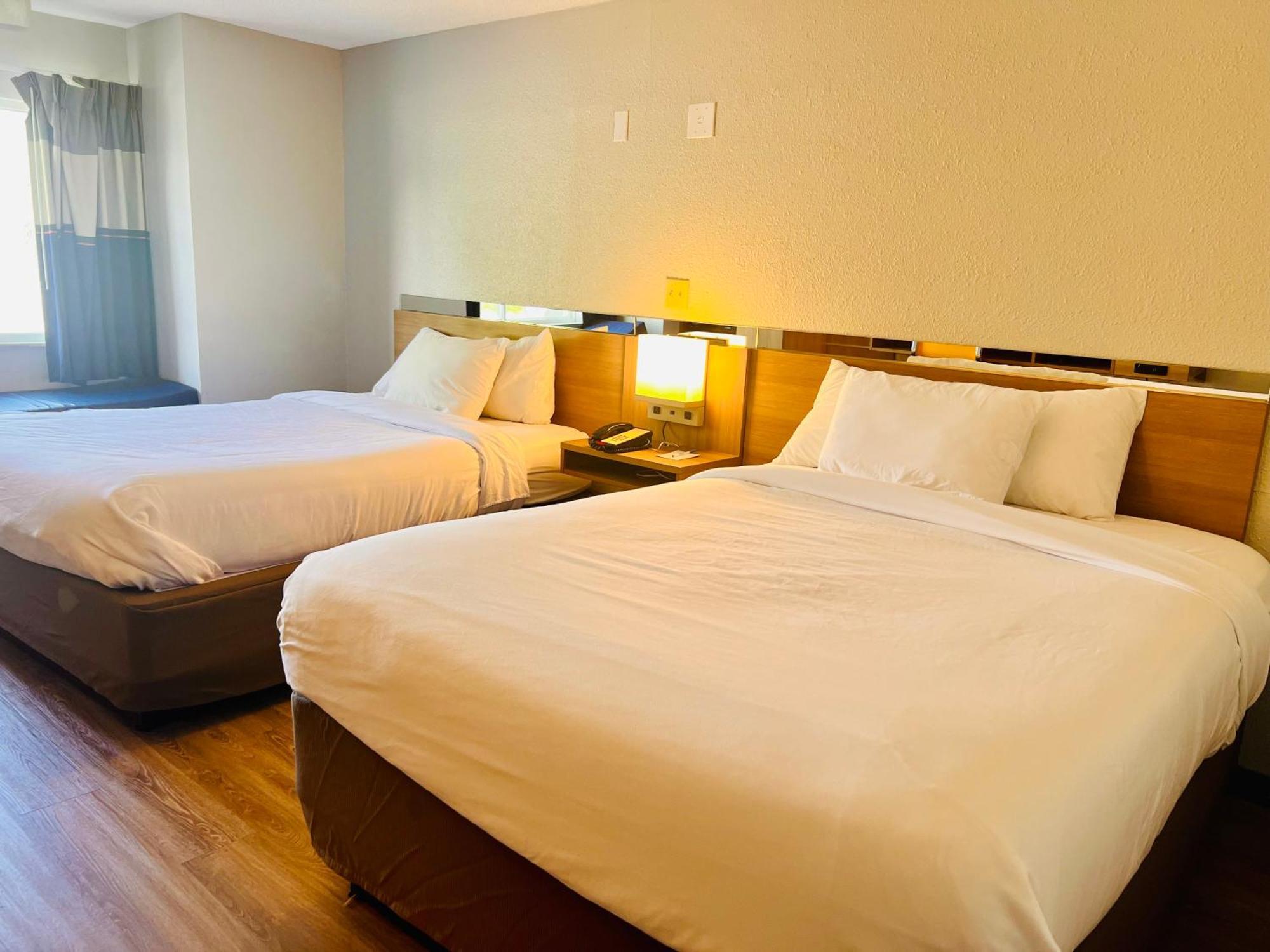 Microtel Inn By Wyndham Лексингтон Экстерьер фото